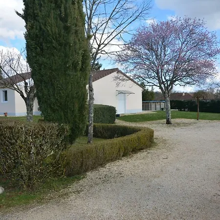 La Rousselie Hébergement de vacances Rouffignac-Saint-Cernin-de-Reilhac